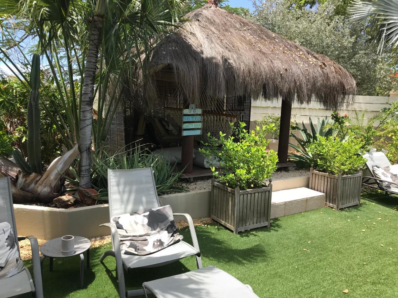 Bananas Apartments Adults Only Palm Beach Exterior foto